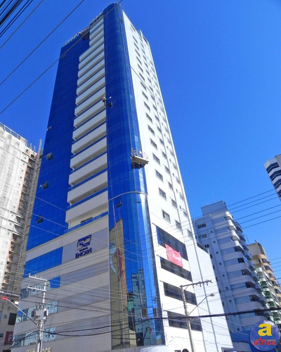 Imagem 1 de 28 de Excelente Apartamento 4 Suítes Sendo 1 Master Com Hidro, 3 Vagas De Garagem Na Meia Praia Em Itapema/sc - Imobiliária África - Ap00823 - 70285324
