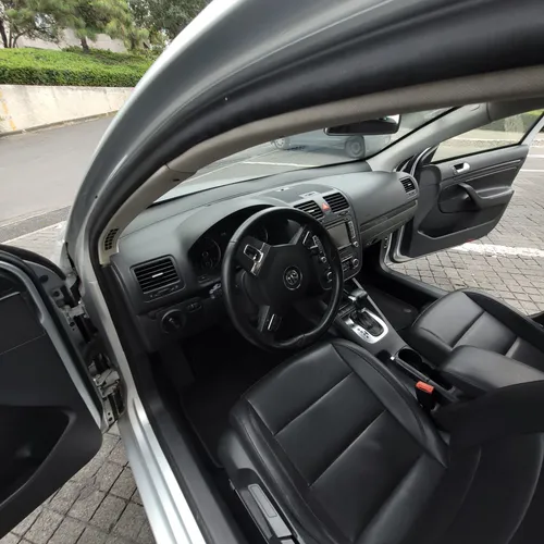 Volkswagen Bora 2.5 Protector Dsg Blindado At