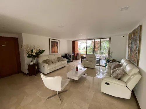 Apartamento En Venta En El Poblado, La Calera. Cod V12467
