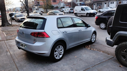 Imagen 5 de 13 de Volkswagen Golf 2015 1.4 Comfortline Tsi