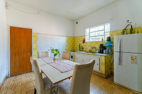 Casa En Venta 2 Dormitorios Con Patio Gdero. Baigorria