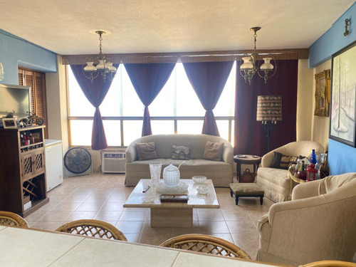 Apartamento En La Guaira De 84m2, 2 Hab, 2 Baños 1 P/e ( Acropolis) Ep
