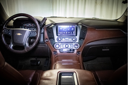 Chevrolet Suburban 5.3 Ltz 4x4 Mt