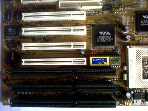 Placa Pura Marca Via 4pci/3isa 2com/lpt Con 512kb De Cache