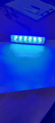 Faro Led Rectangular 18w 6 Leds 4x4 Auto Azul