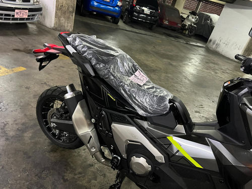 Honda Xadv 750 2024