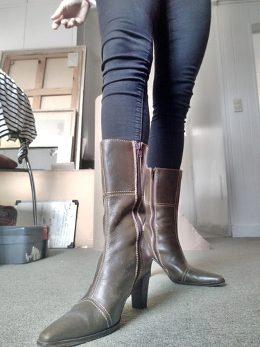 Botas Cuero Impecables. Cania Alta. Taco Alto