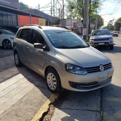 Volkswagen Suran Confortline 2012