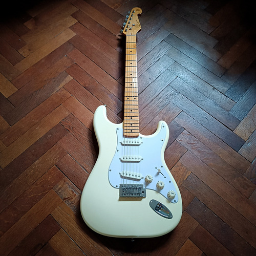 Stratocaster Sx Vintage ( Squier, Ibanez,  Newen )