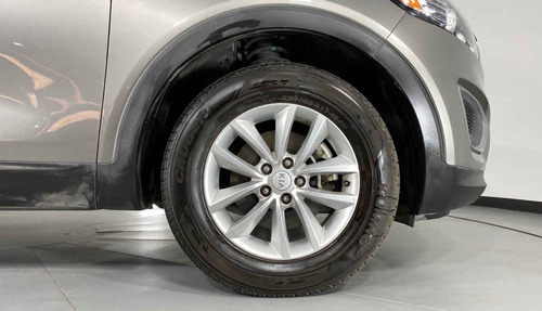 Imagen 13 de 15 de 46684 - Kia Sorento 2017 Con Garantía At