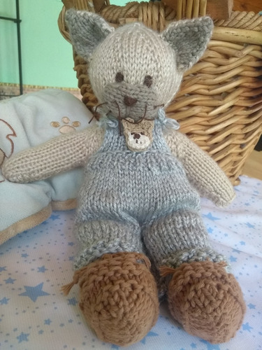 Gato/a Tejida A Dos Agujas Artesanal Ideal Para Bebé