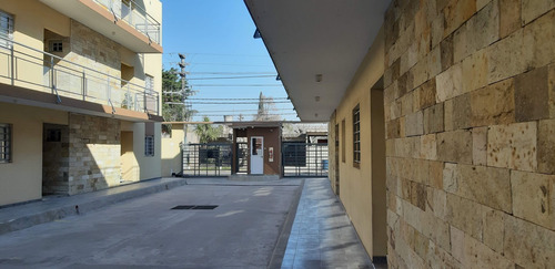Imagen 1 de 21 de Departamento 2 Amb Solares De Moreno 3 Con Patio