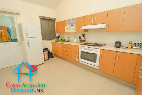 Cad Diamante Lakes Rubí 319. Terraza Con Vista A La Alberca Y Áreas Comunes