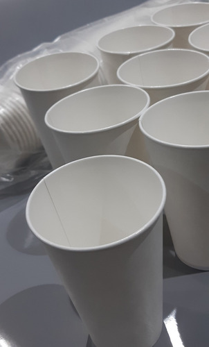 Imagen 2 de 7 de Vasos Blancos Polipapel 8 Oz Con Tapa 240cc X 120 Unid.