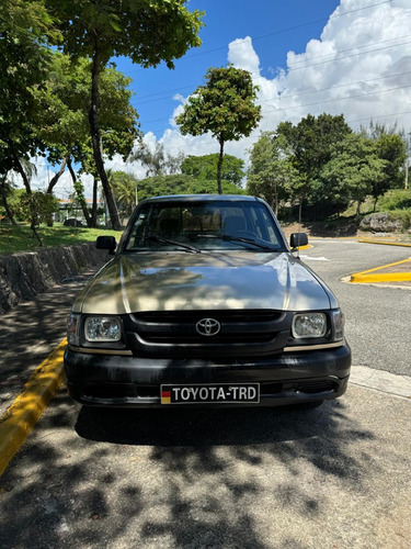 Toyota Hilux 2003, Impecable