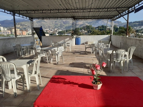 Imagem 1 de 5 de Espaço Para Festas, Eventos, Aulas Coletivas, Dança E Etc.