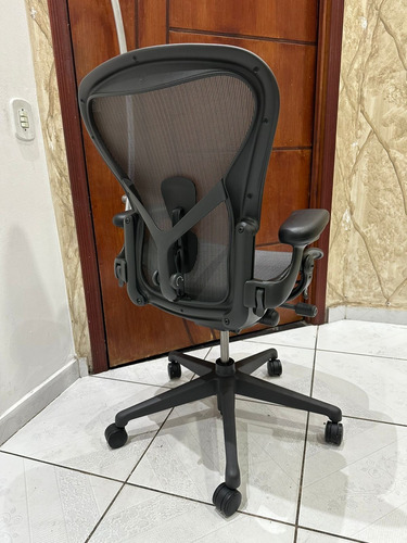 Cadeira Herman Miller New Aeron B Completa 2021 C Nf Preta Algodão (Usado)