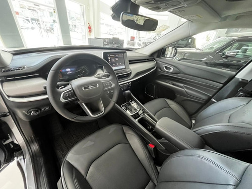 Imagen 17 de 18 de Jeep Compass Longitude 1.3 T270 At6 4x2 (k)