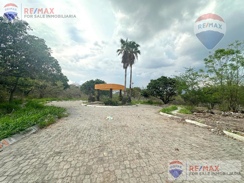 Venta De Terreno En Tezontepec, Lomas De Jiutepec, Morelos...clave 5043