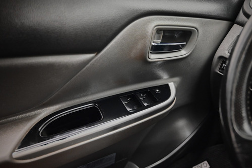 Mitsubishi New L200 Dc 2.5 Dsl 4x4 At