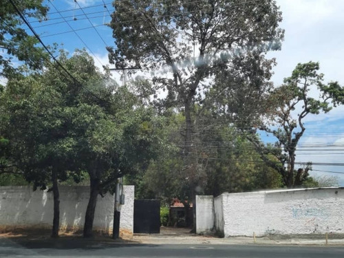 Imagen 5 de 12 de Se Vende Terreno En Urb. Agua Blanca De 4.936,85 Mts2 De Topografía Plana, Con Excelente Ubicación Para Uso Comercial O Residencial