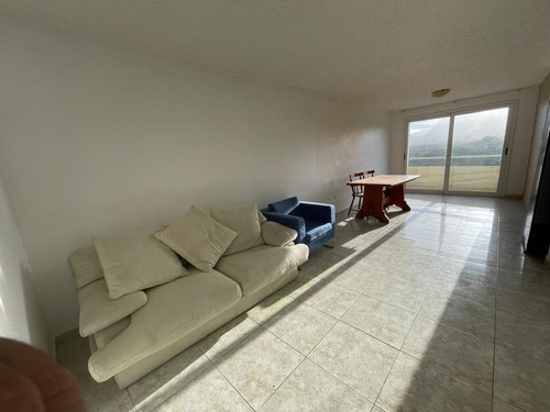 Apartamento En Playa El Ángel, Av Aldonza Manrrique