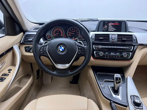 BMW Serie 3 320i 2.0 16v Turbo Active Flex 4p Automatico
