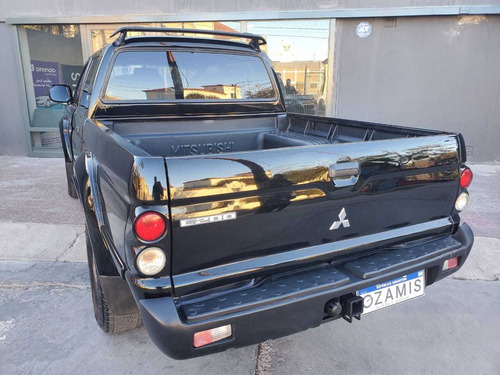 Imagen 10 de 17 de Mitsubishi L200 2008 2.5 Sport Hpe Cab Doble 4x4