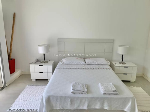 Casa En Venta En La Barra, Punta Del Este.