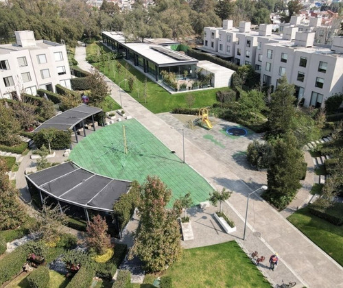 Venta De Residencia En Reseva De Los Jinetes