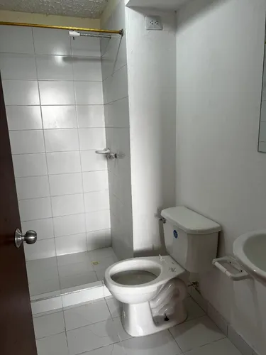 Apartamento En Conjunto Residencial Caminos De San Luis, Torre 2