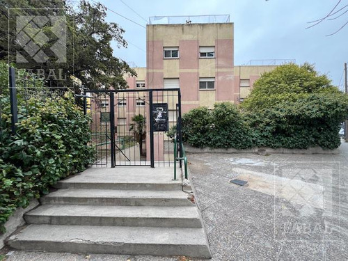 Departamento Venta Centro, 3 Dormitorios Y Baño