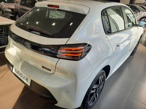 Peugeot 208 1.0T Allure Pack