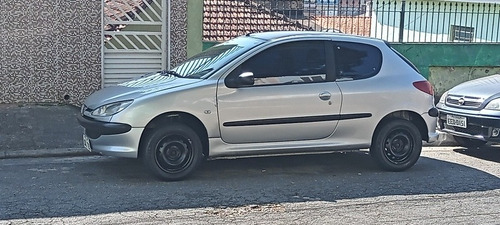 Imagem 1 de 8 de Peugeot 206 2005 1.4 Presence 3p