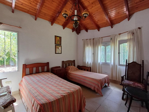 Casa En Venta Con Escritura Inmediata- Villa Parque Sicardi