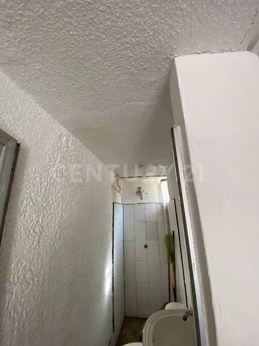 Casa En Venta Con Locales, Col. Lomas De Polanco, Guadalajara, Jalisco.
