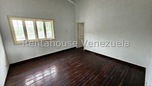 Casa En Venta En Prados Del Este 25-7195 Ab