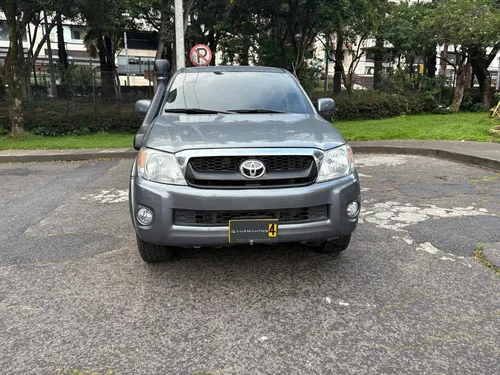 Toyota Hilux 2.5 4x2 Doble Cabina