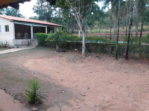 Imagem 14 de 14 de Vende-se Uma Linda Chácara,com Piscina E Rio Nos Fundos.