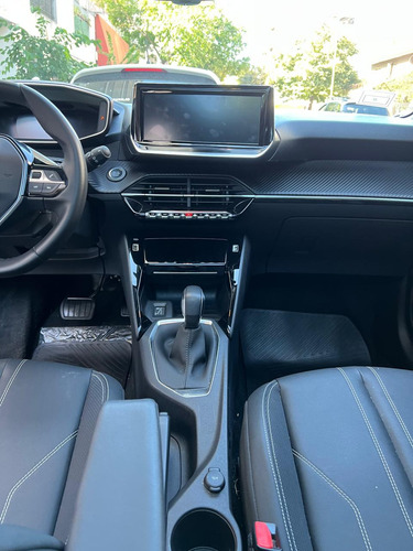 Peugeot 208 1.6 Feline Tiptronic