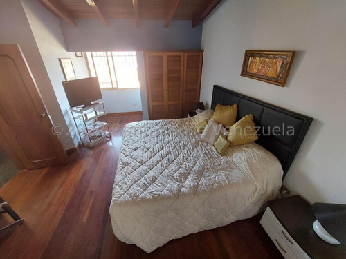 Imagen 8 de 13 de #22-24088 Alquiler Acogedora Casa De Múltiples Niveles, Que Le Brinda Privacidad En Cada Ambiente