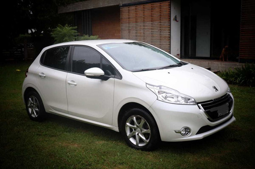 Peugeot 208 1.5 Allure 2014
