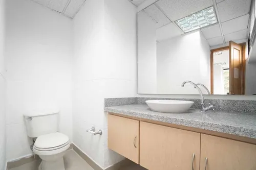 Oficina En Arriendo/venta En Versalles. Cod A1023065
