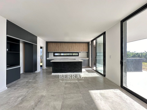 Casa Venta 5 Ambientes A La Laguna En Barrio San Matías Area 5 Escobar Lote De 974,75 M2