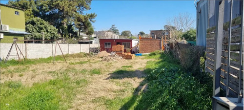 Oportunidad! Terreno En Médanos Sur Con 2 Casitas Al Fondo