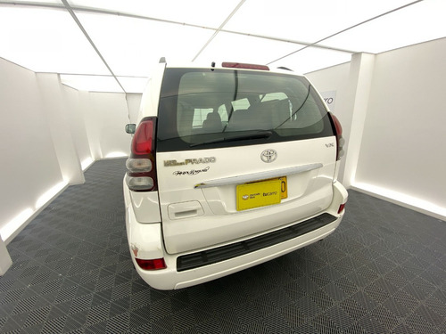 Imagen 8 de 25 de Toyota Land Cruiser Prado 3.0