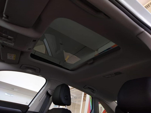 Volkswagen Jetta 1.4 Comfortline 250 Tsi Flex Aut. 4p