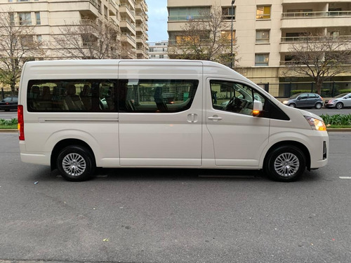 Toyota Hiace 2.8 Tdi Commuter 6at 14a
