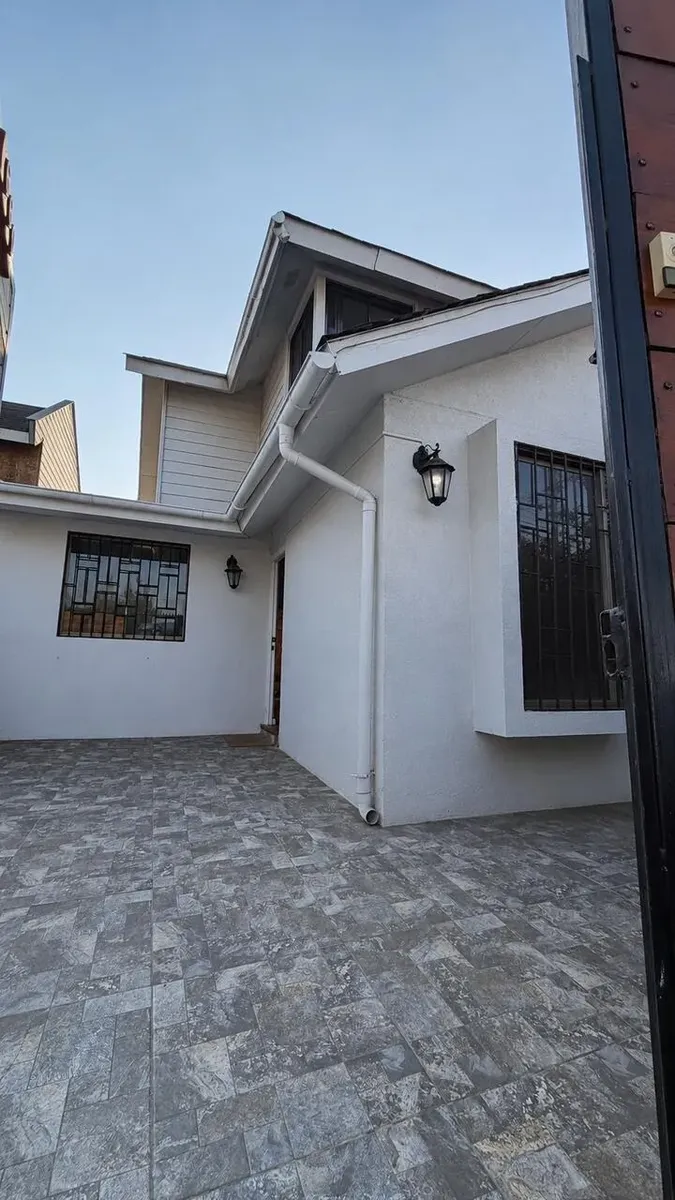 Imagen 1 de 21 de Venta Casa 3d2b Barrio Plaza Lo Cruzat, Quilicura