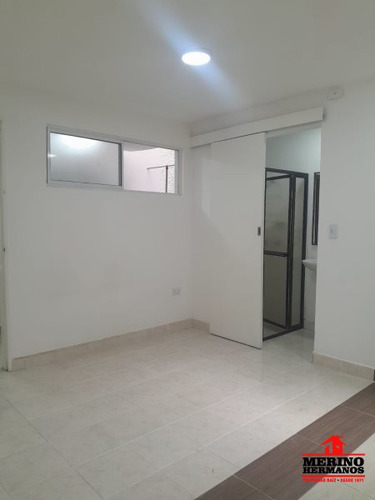 Apartaestudio En Arriendo En Medellín - Laureles